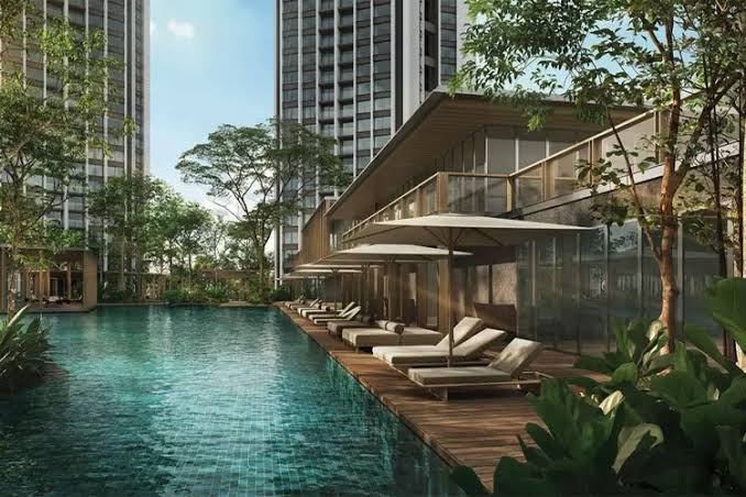 Luxurious Infinity Pool